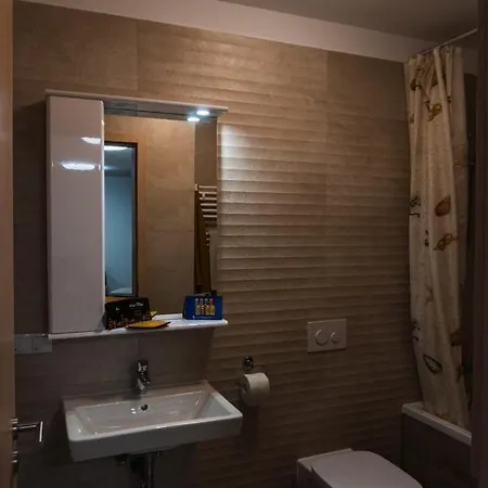 Condmari Vip * Brasov