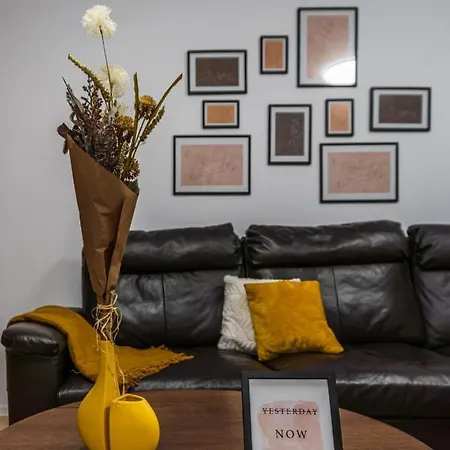 Apartamento Condmari Vip Braşov